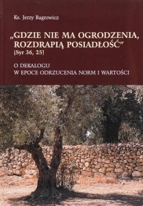 GDZIE NIE MA OGRODZENIA, ROZDRAPIĄ POSIADŁOŚĆ