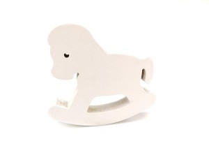 DEKORACJA DREWNIANA BIAŁY KOŃ NA BIEGUNACH