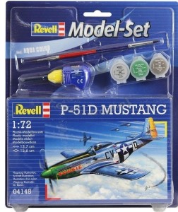 MODEL SET P-51 D MUSTANG