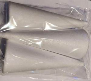 STOŻKI STYROPIANOWE 25CM 3SZT