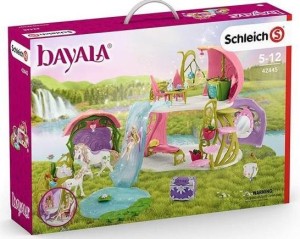 KWIECISTY DOM Z JEZIOREM I STAJNIĄ BAYALA
