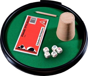 KOŚCI POKEROWE Z TACKĄ, KUBKIEM I BLOCZKIEM 1